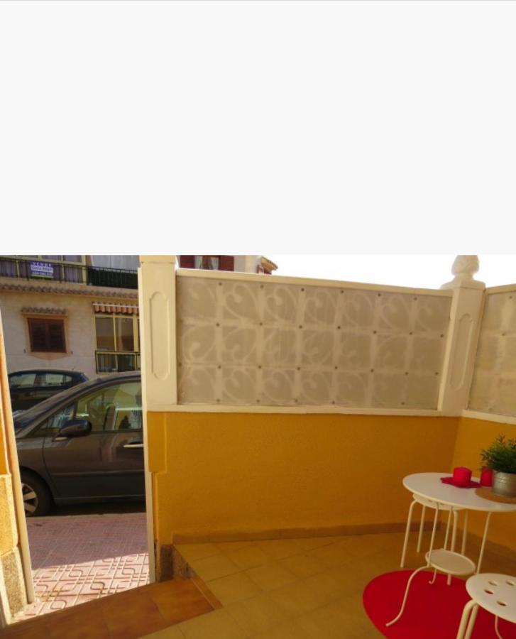 Bonito Apartamento De Dos Habitacion Y Piscina Torrevieja Eksteriør billede
